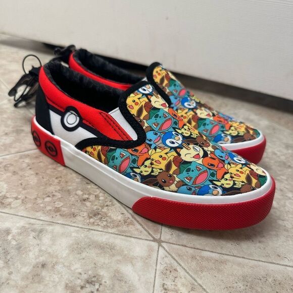 Kids Pokemon Slip On Sneakers Size 2 - Picture 1 of 3